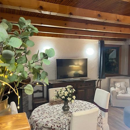 Chalet Blanc Le Duplex Courmayeur Exterior photo